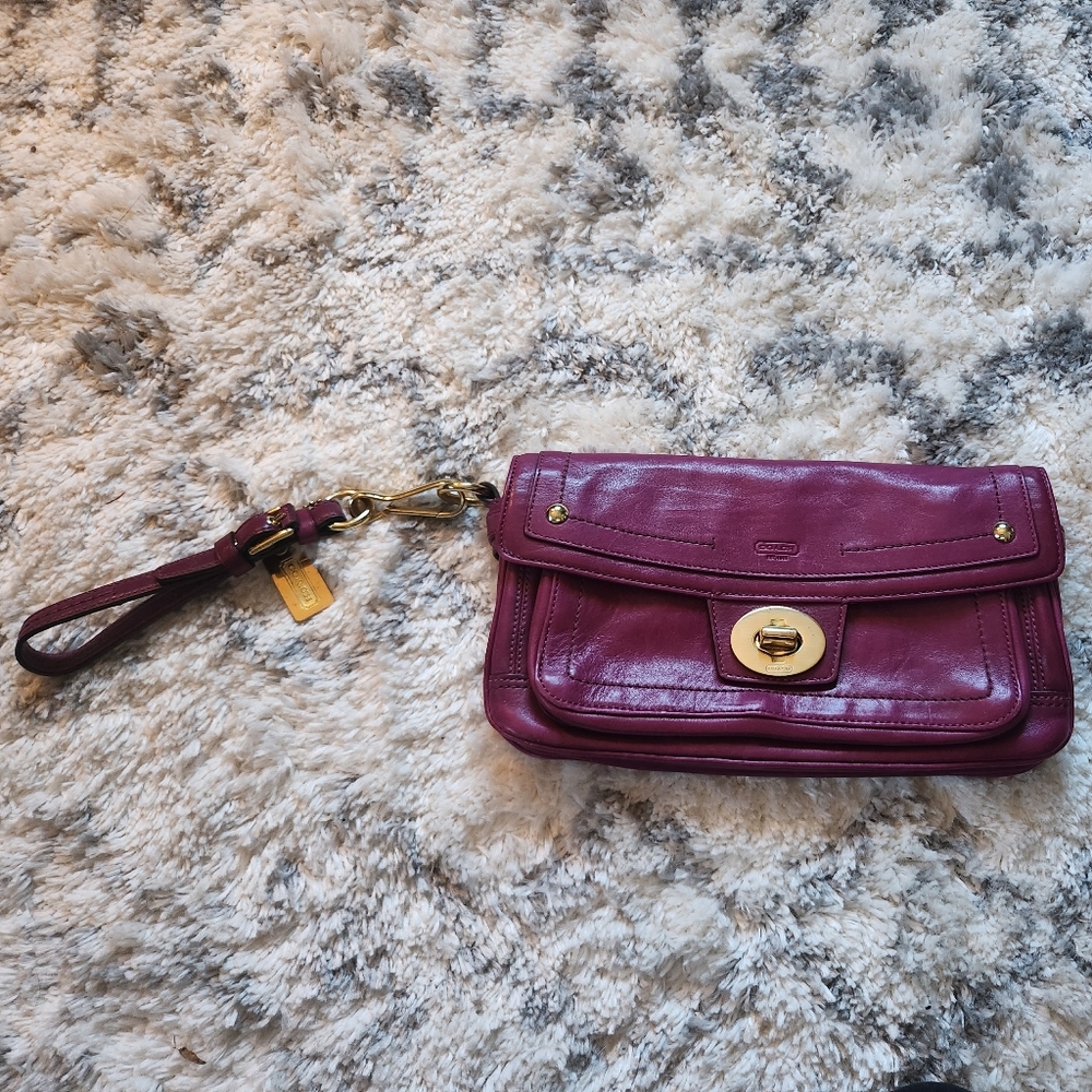 Coach leather purple wristlet clutch. 11x6 inches